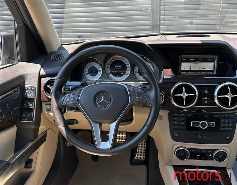 2013' Mercedes-Benz GLK 250 photo #2