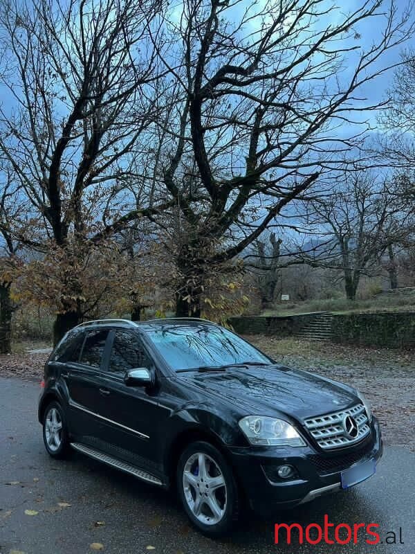 2009' Mercedes-Benz ML 320 photo #3