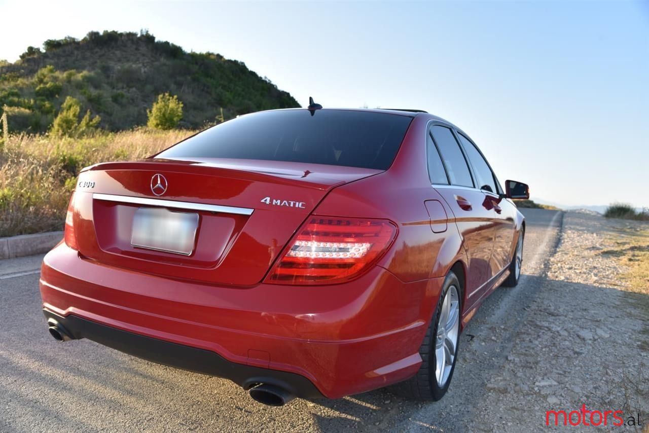 2012' Mercedes-Benz C 300 photo #3