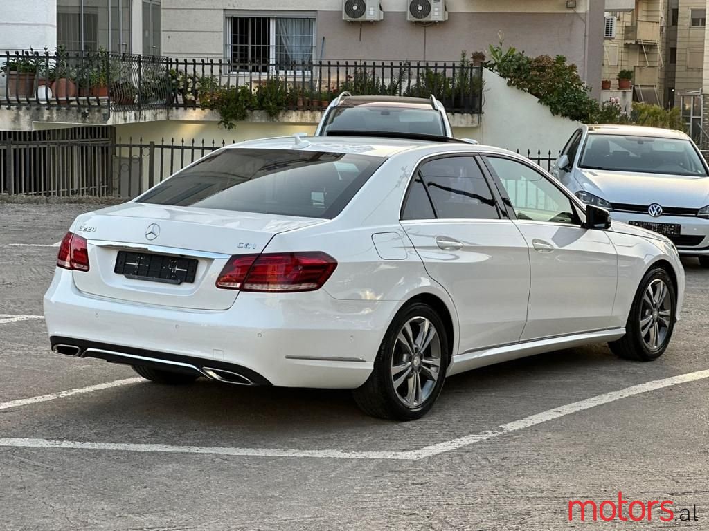 2014' Mercedes-Benz E 220 photo #5