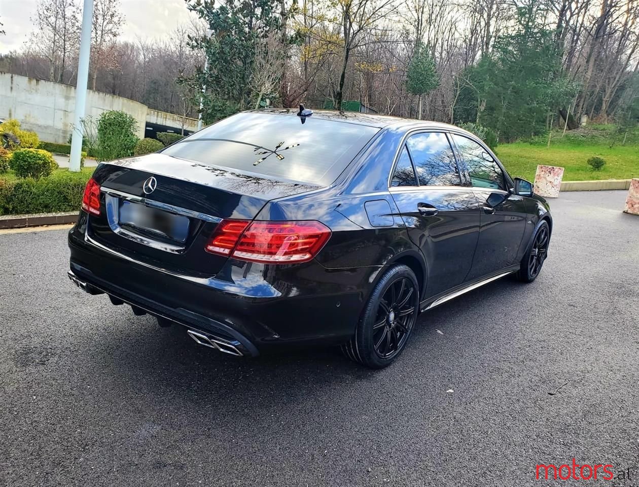 2012' Mercedes-Benz E 250 photo #6
