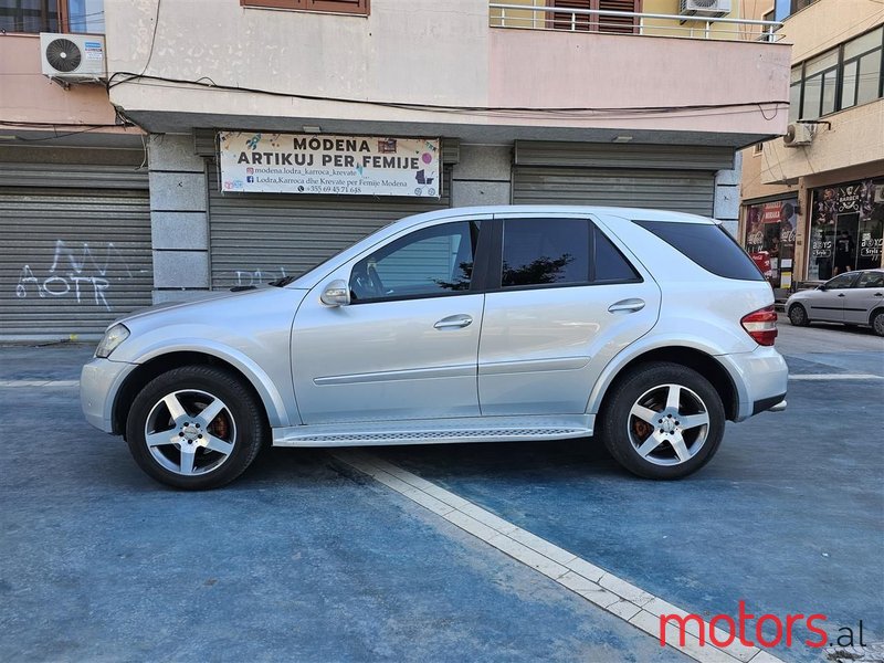 2006' Mercedes-Benz ML 320 photo #2