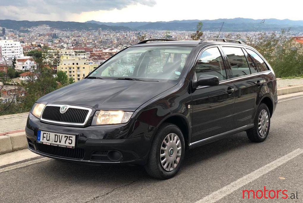 2007' Skoda Fabia photo #1
