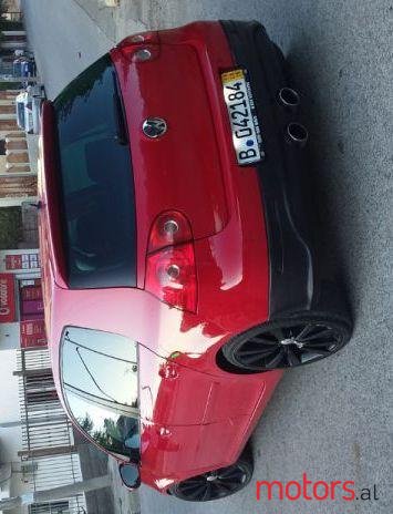 2005' Volkswagen Golf photo #1