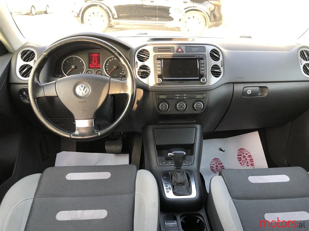 2008' Volkswagen Tiguan photo #6