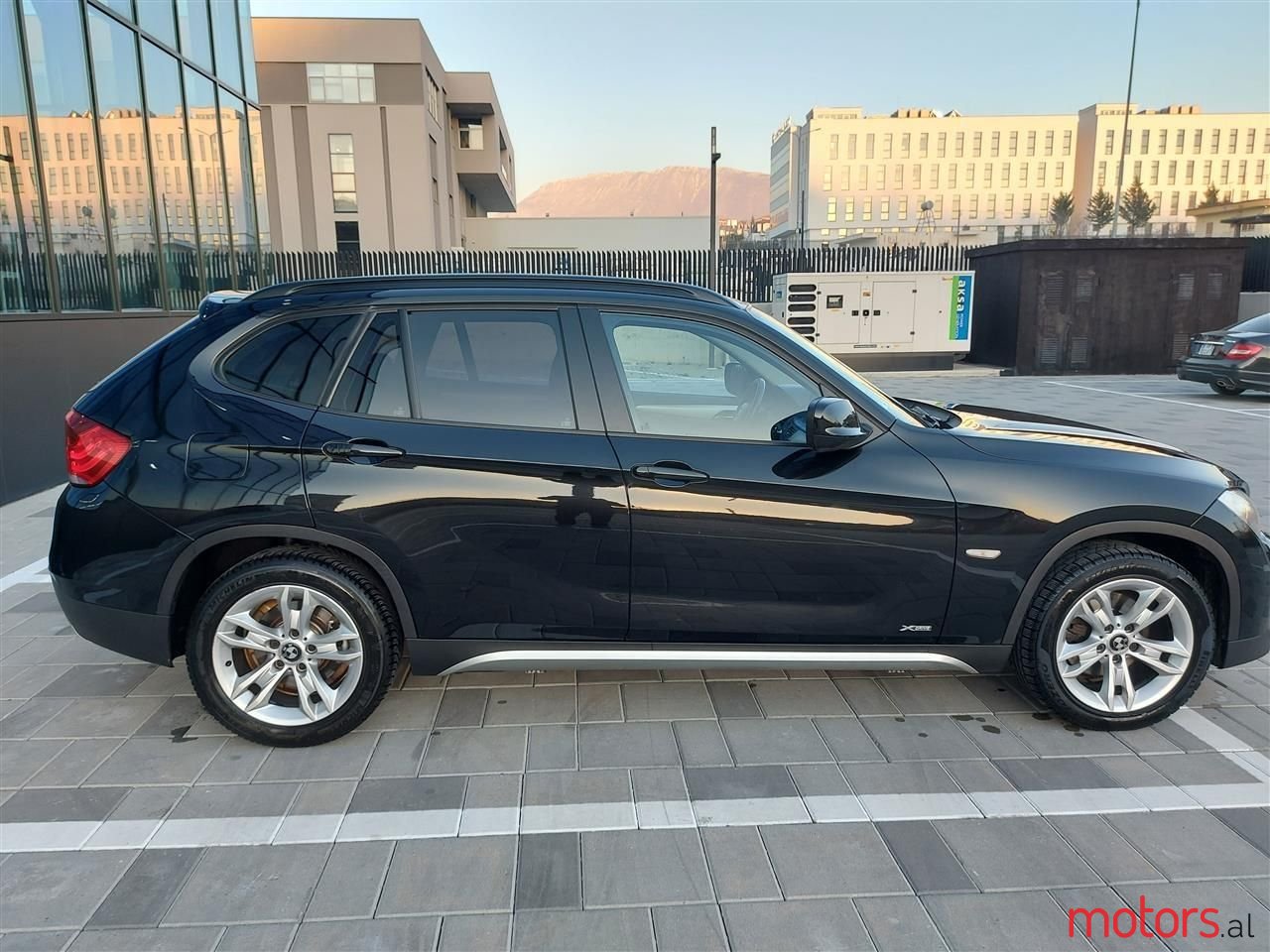 2011' BMW X1 photo #2