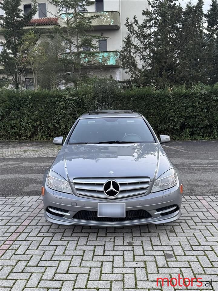 2011' Mercedes-Benz C 300 photo #4