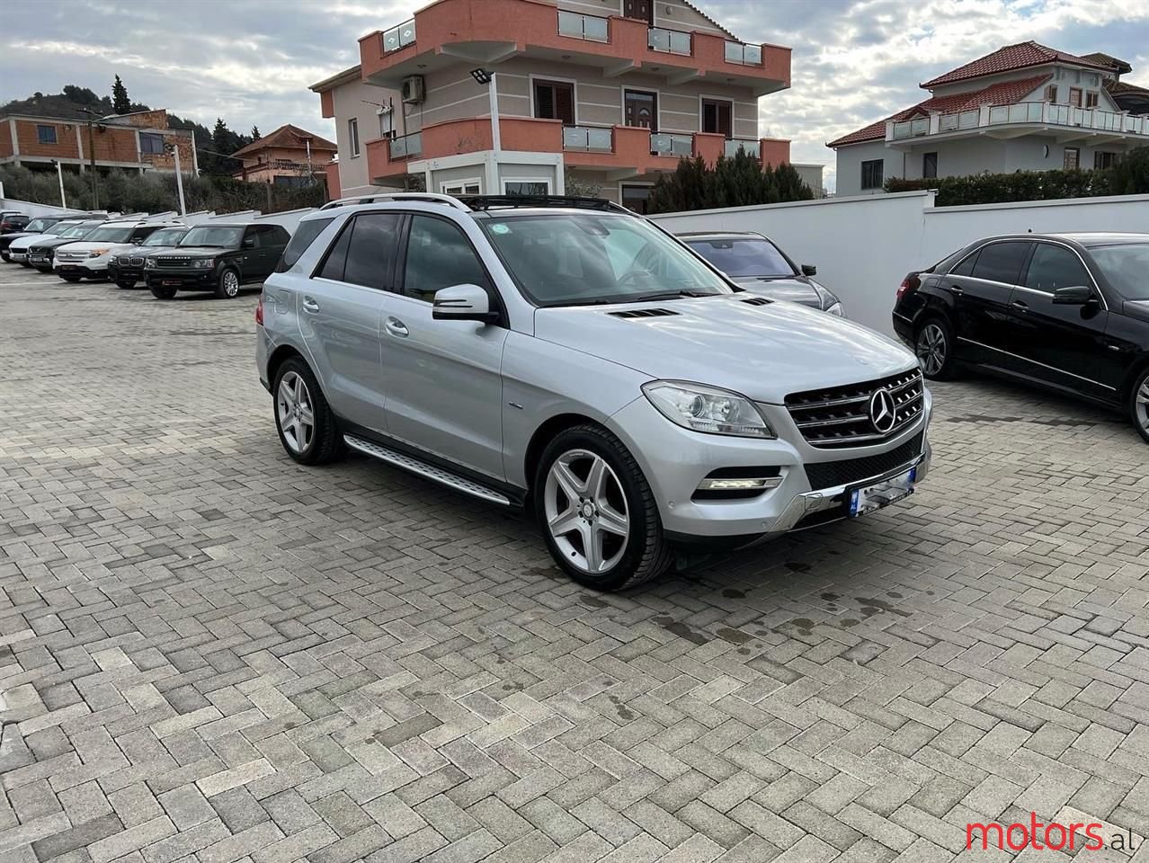 2012' Mercedes-Benz ML 350 photo #2