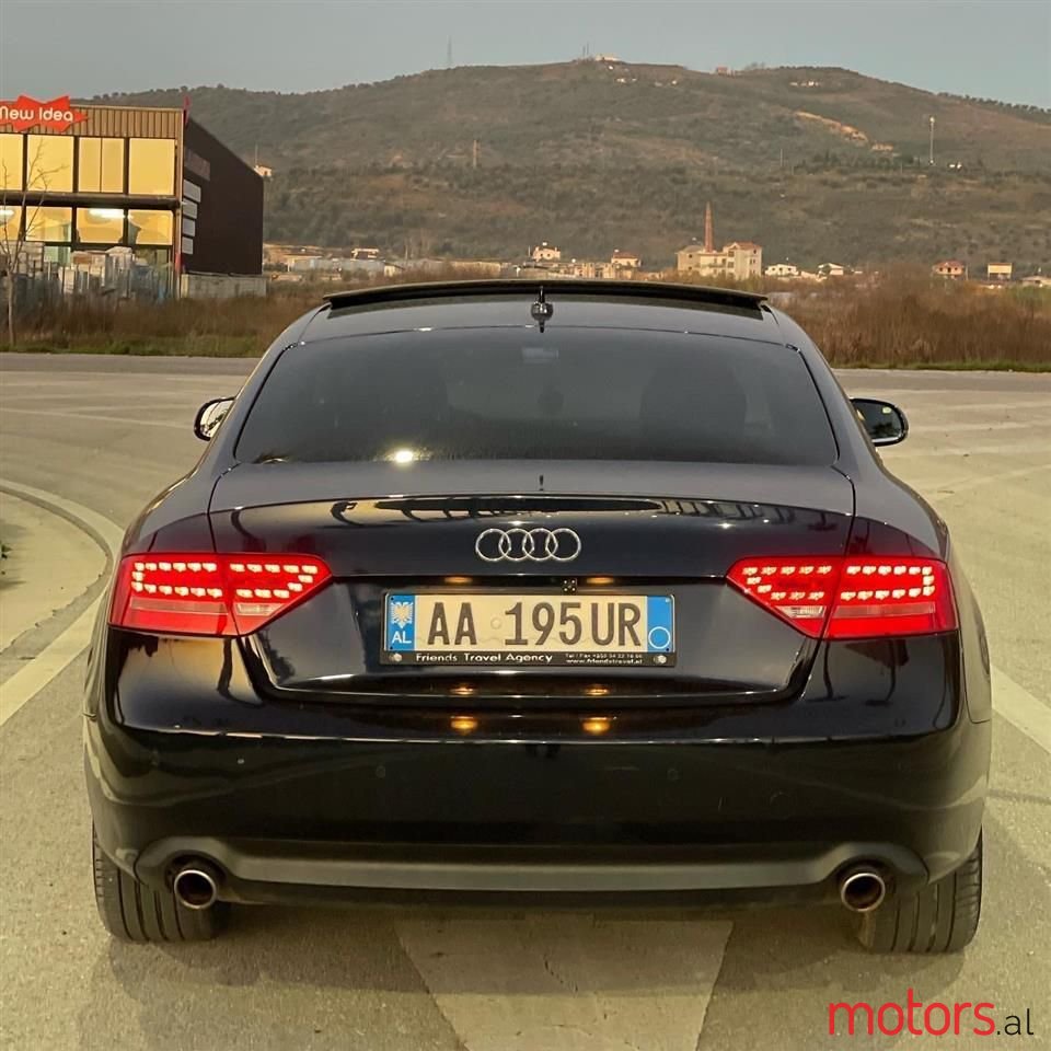 2010' Audi A5 photo #5