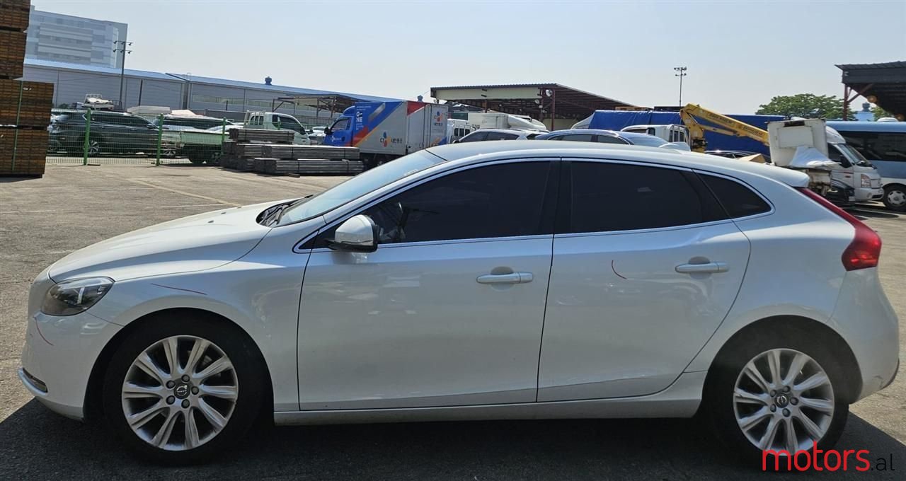 2015' Volvo V40 photo #1