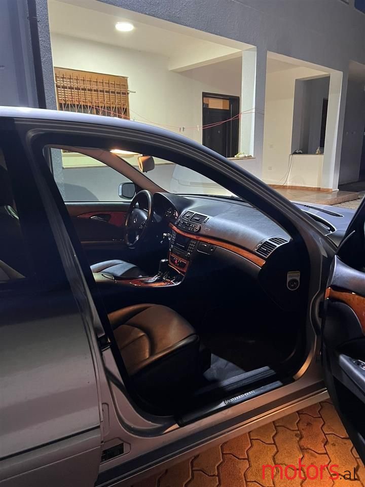 2007' Mercedes-Benz E 220 photo #5