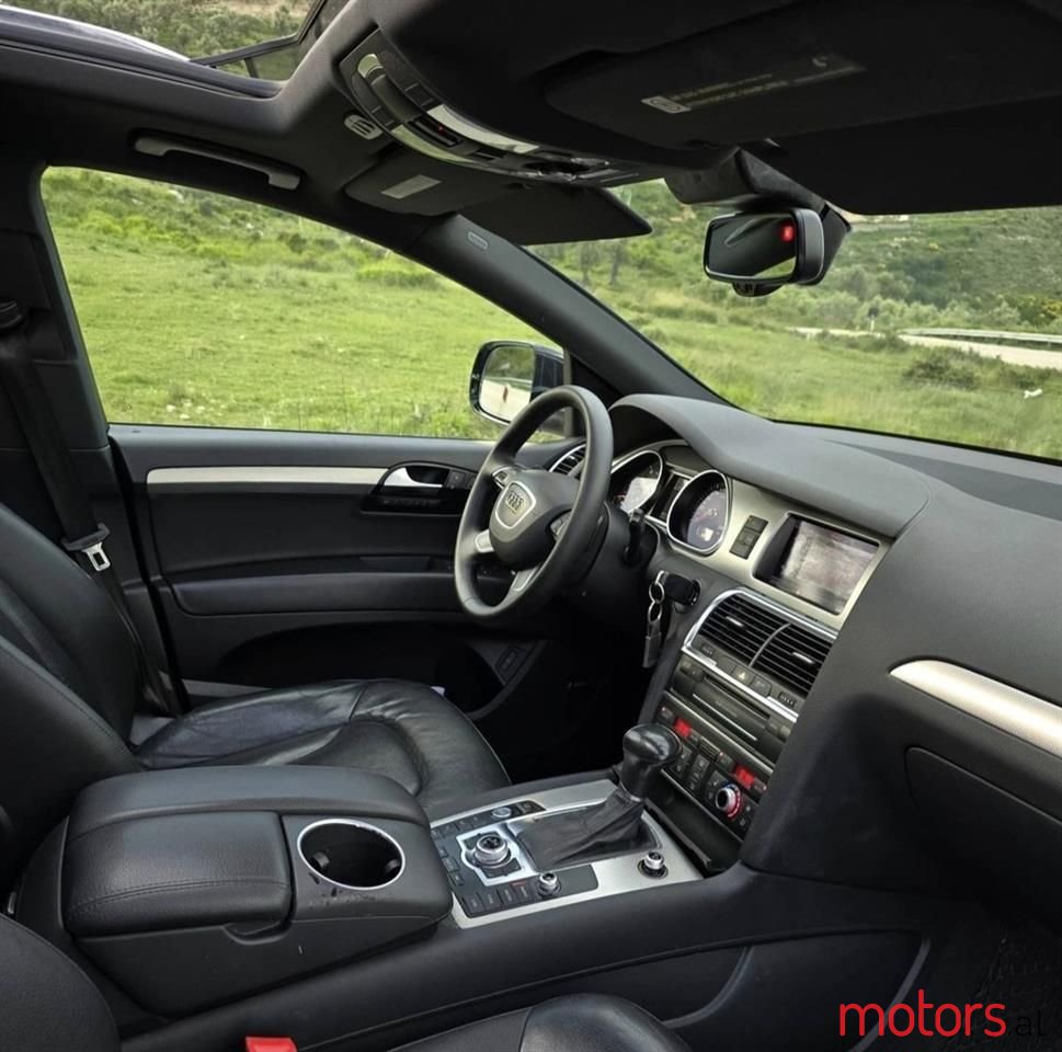 2015' Audi Q7 photo #2