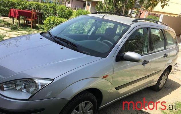 2002' Ford Focus photo #1