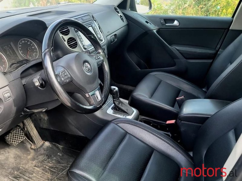 2014' Volkswagen Tiguan photo #3