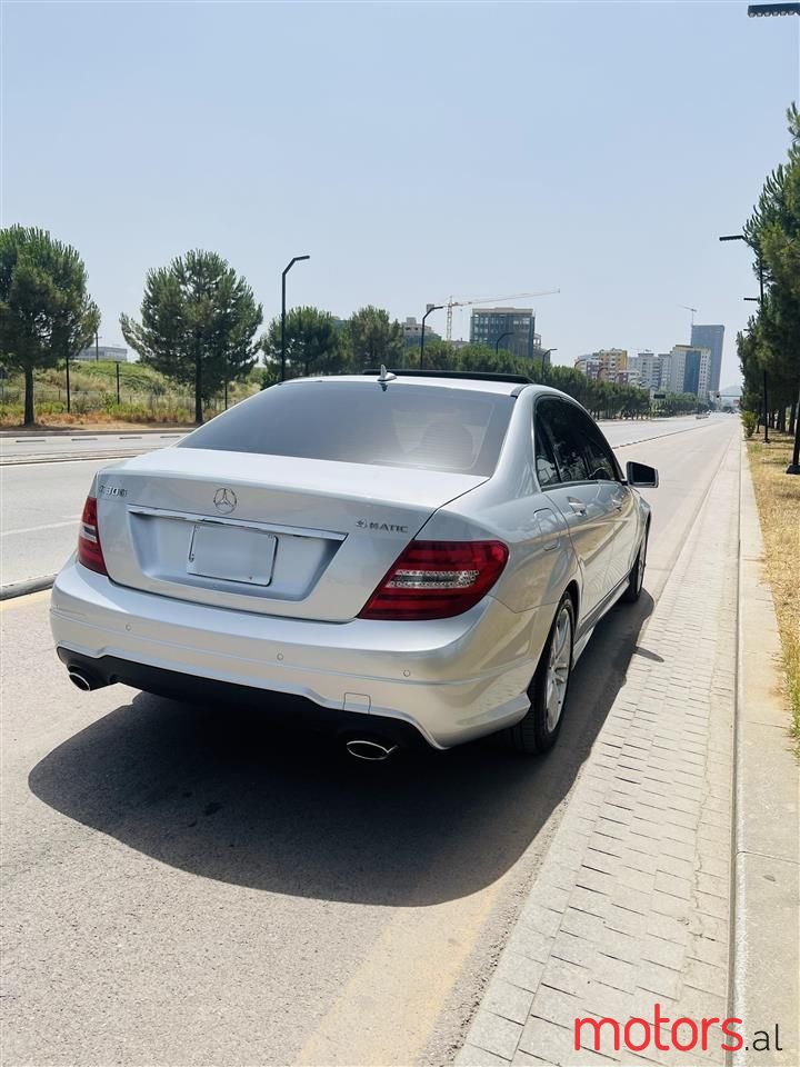 2012' Mercedes-Benz C 300 photo #4