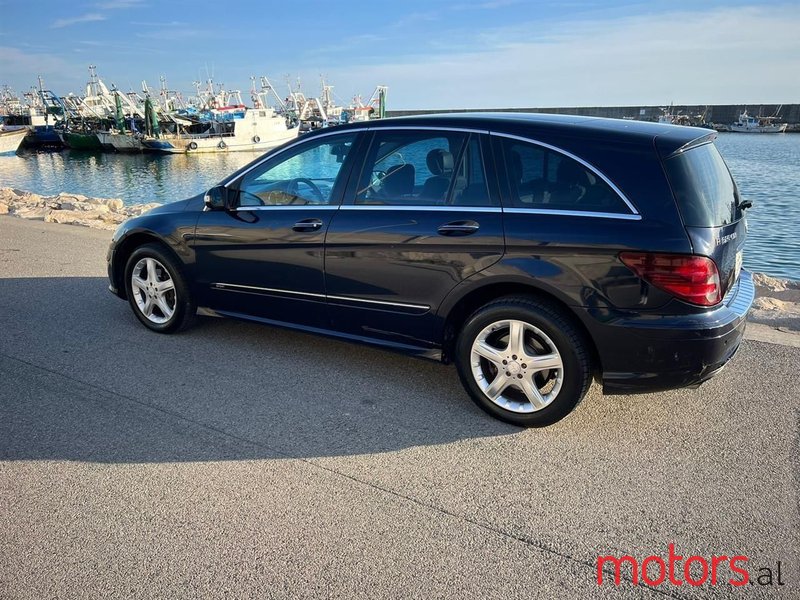 2010' Mercedes-Benz R 320 photo #1