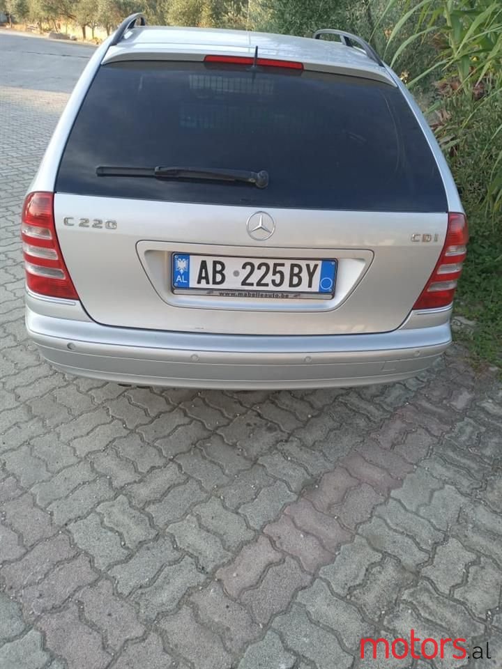 2006' Mercedes-Benz 220 photo #1