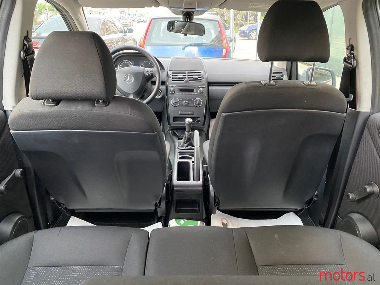 2011' Mercedes-Benz A 160 photo #5