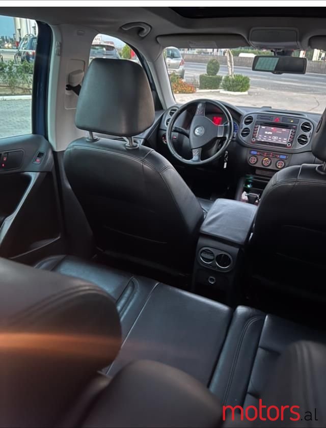 2009' Volkswagen Tiguan photo #6