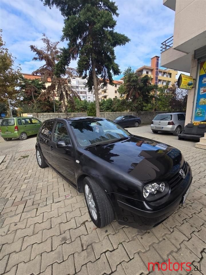 2001' Volkswagen Golf photo #6