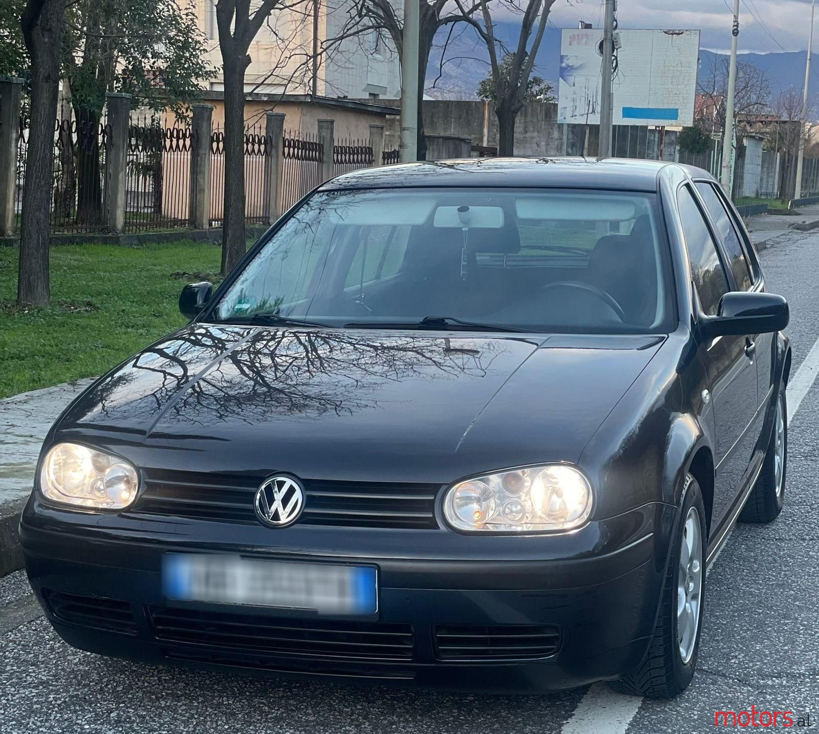 2000' Volkswagen Golf photo #1