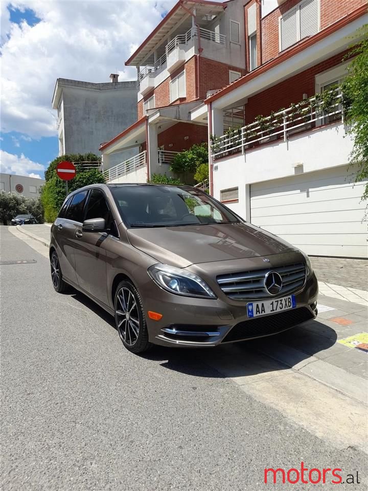 2014' Mercedes-Benz B 200 photo #1