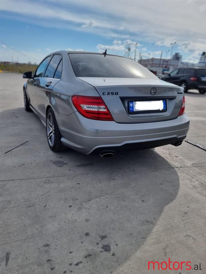 2012' Mercedes-Benz C 250 photo #4