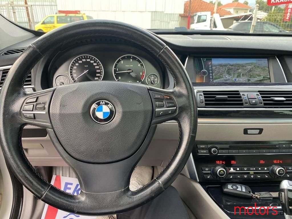 2010' BMW 530 photo #4