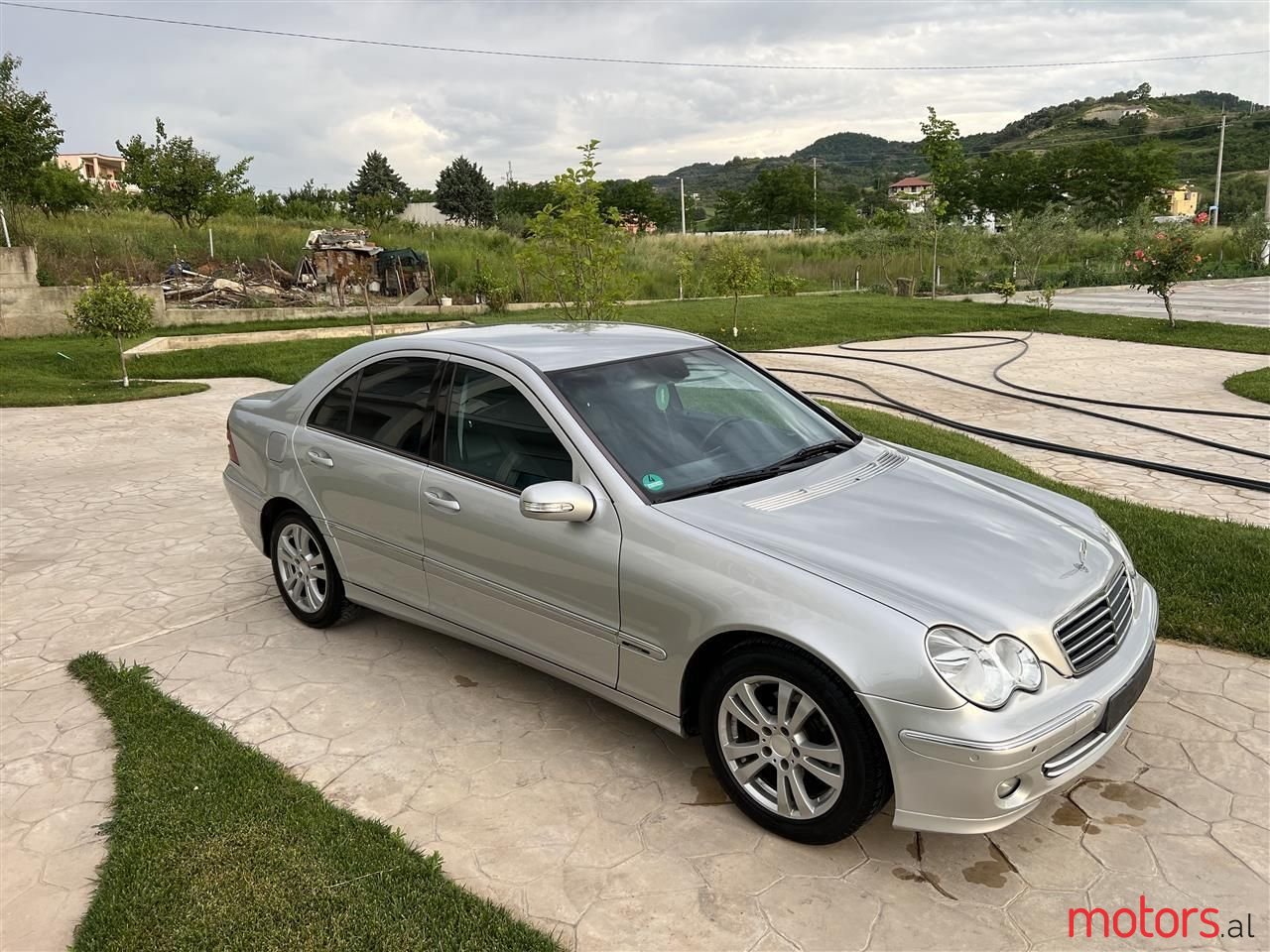 2005' Mercedes-Benz C 220 photo #2