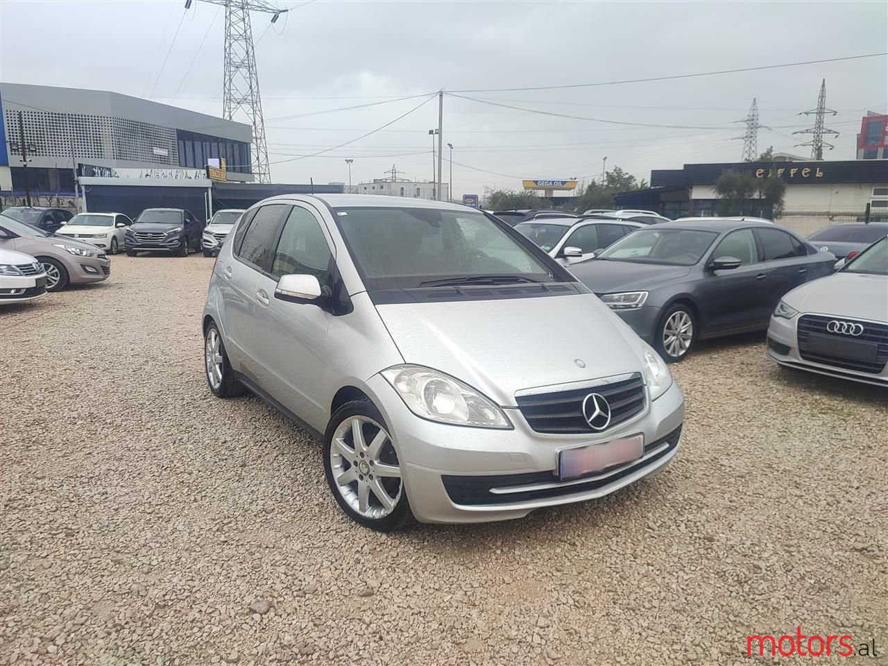 2008' Mercedes-Benz A 180 photo #3