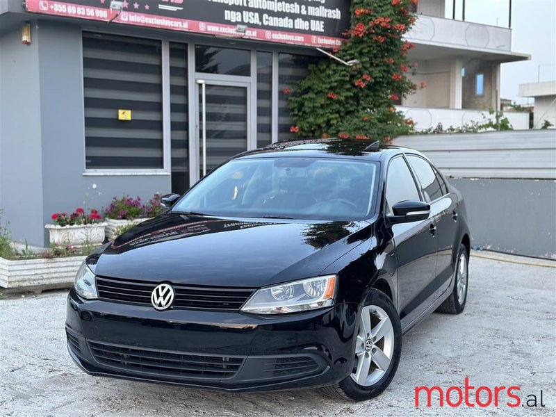 2012' Volkswagen Jetta photo #1