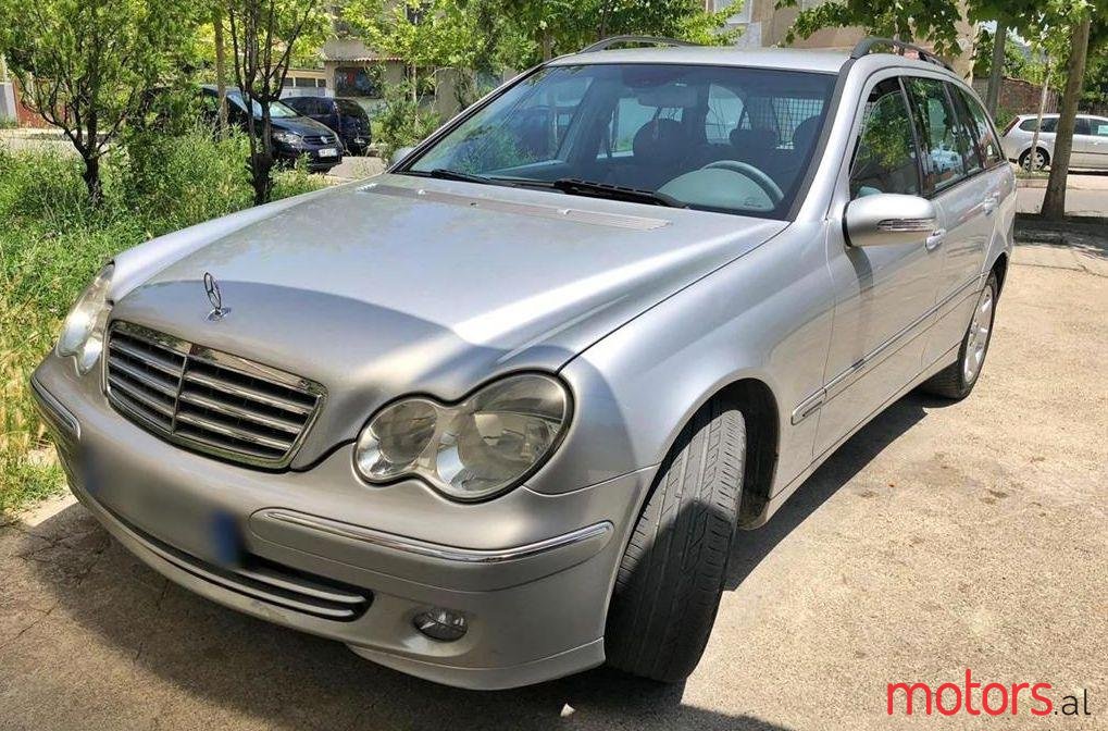 2004' Mercedes-Benz C 220 photo #1