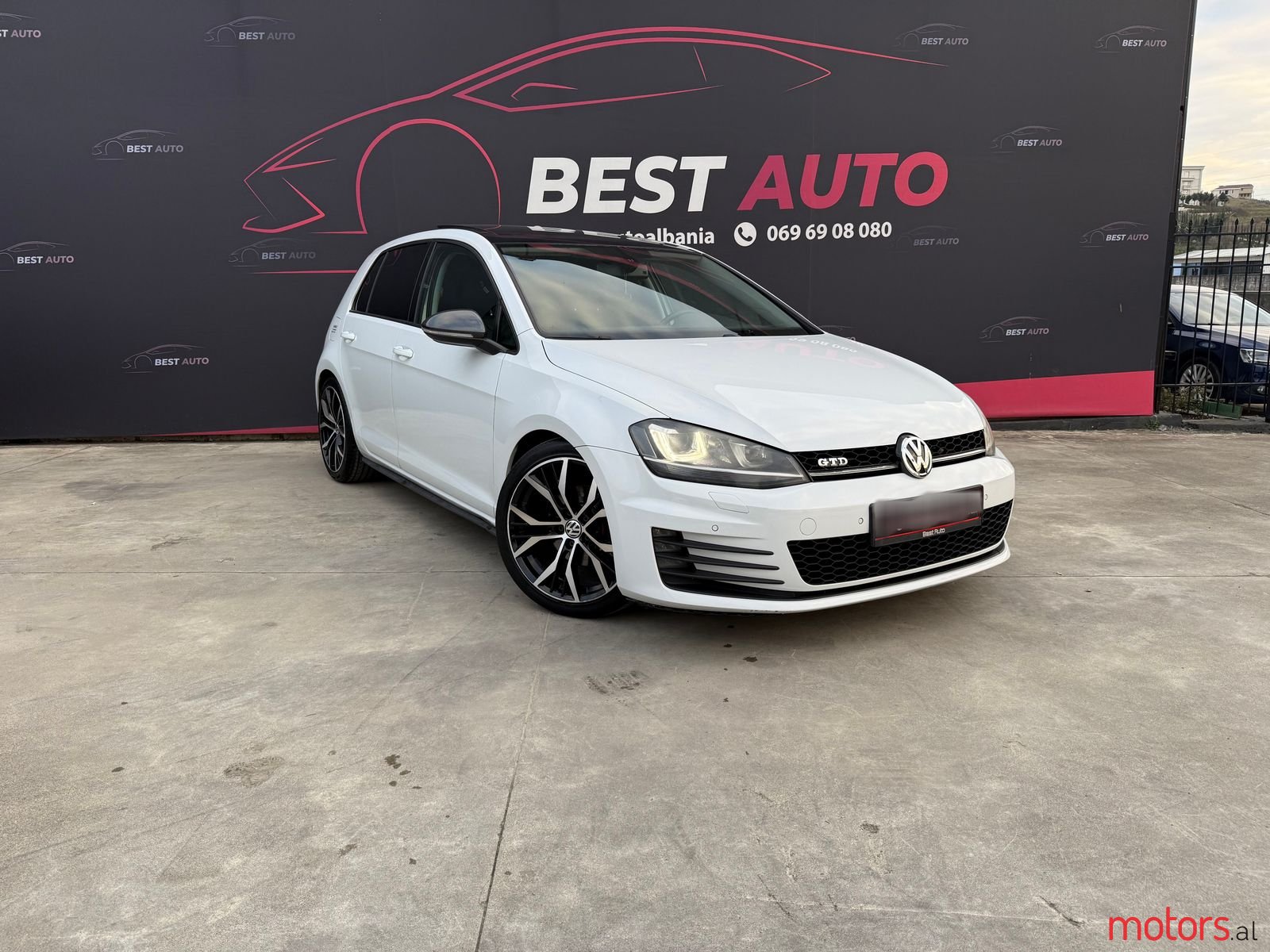 2014' Volkswagen Golf photo #1