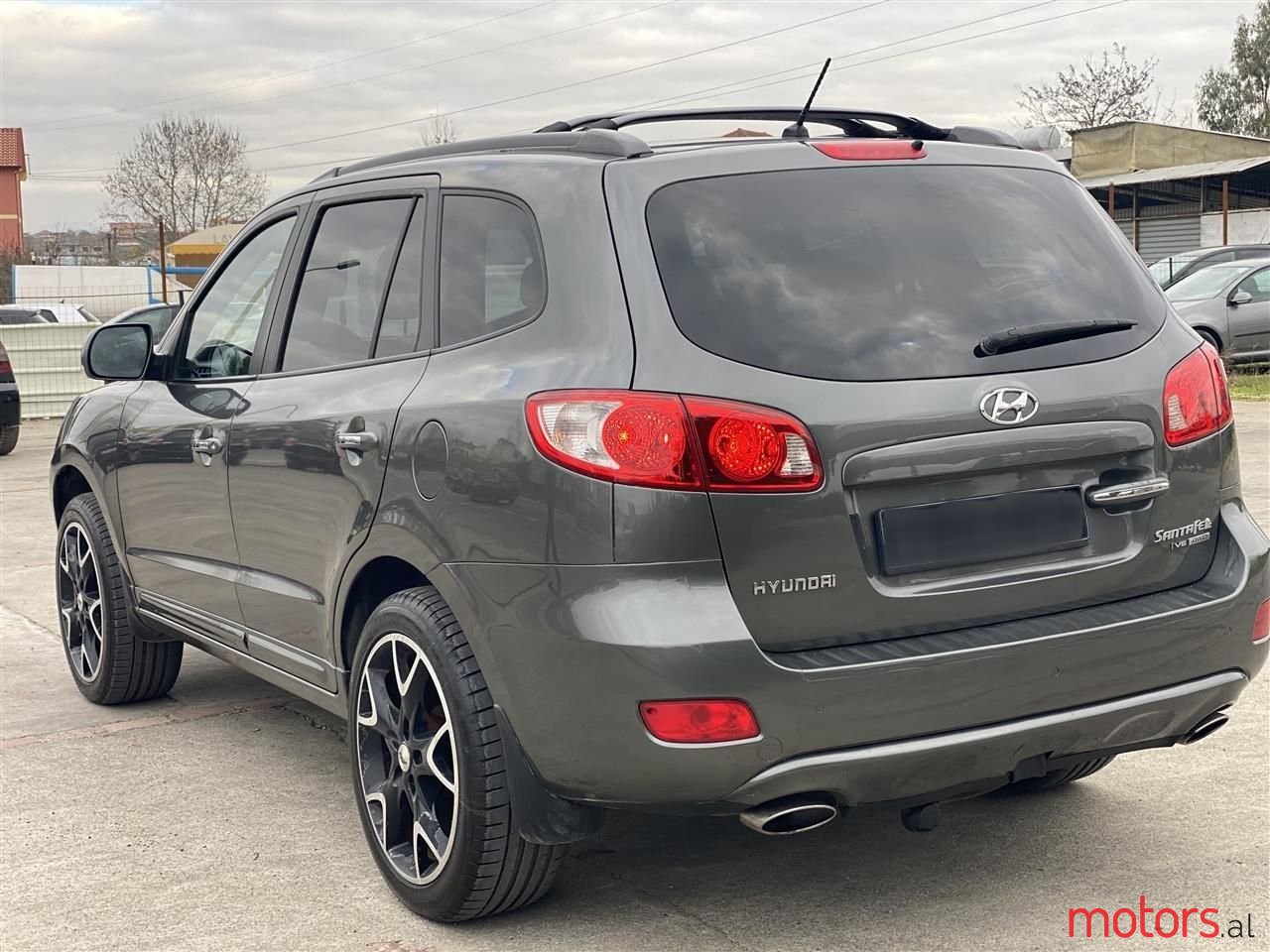 2010' Hyundai Santa Fe photo #2