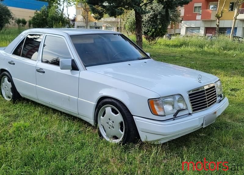 1993' Mercedes-Benz E 500 photo #4