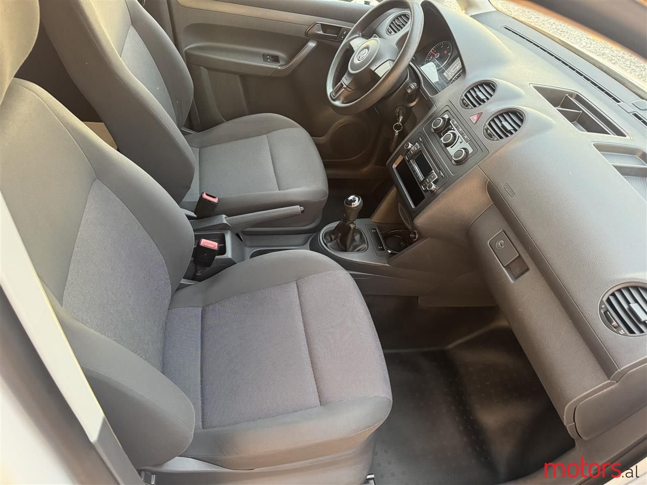 2014' Volkswagen Caddy photo #2