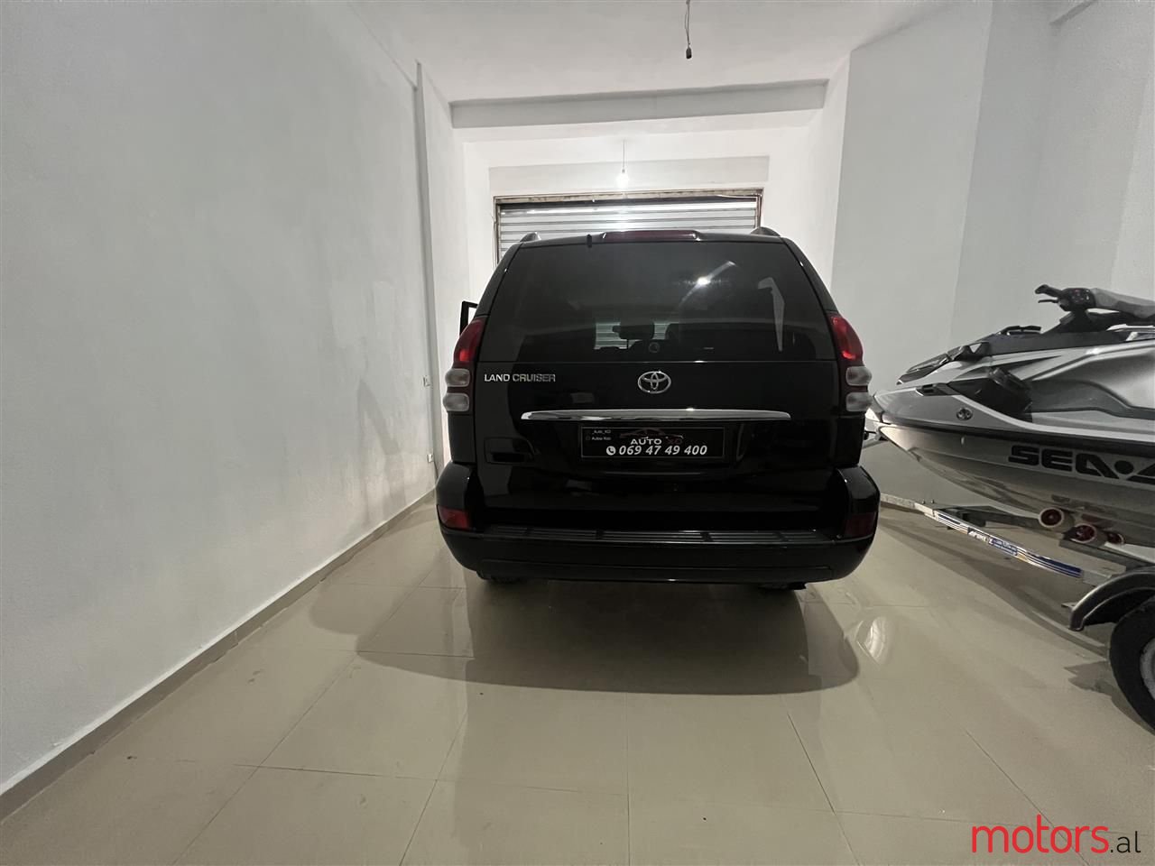 2008' Toyota Land Crusier photo #2