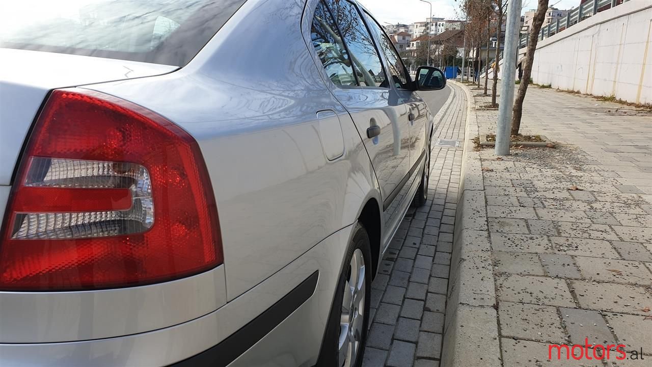 2011' Skoda Octavia photo #5