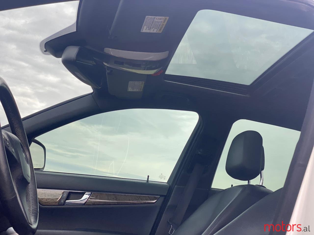 2008' Mercedes-Benz C-Class photo #6