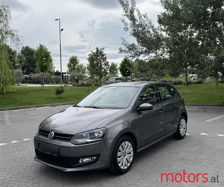 2010' Volkswagen Polo photo #3