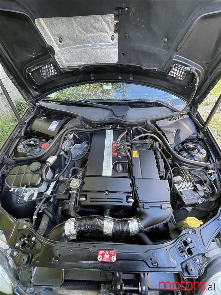 2003' Mercedes-Benz C 200 photo #3