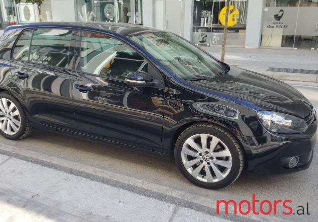 2009' Volkswagen Golf photo #1