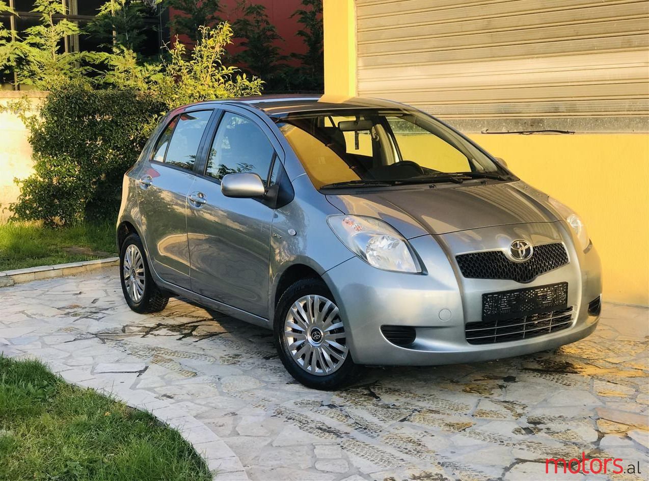 2006' Toyota Yaris photo #1