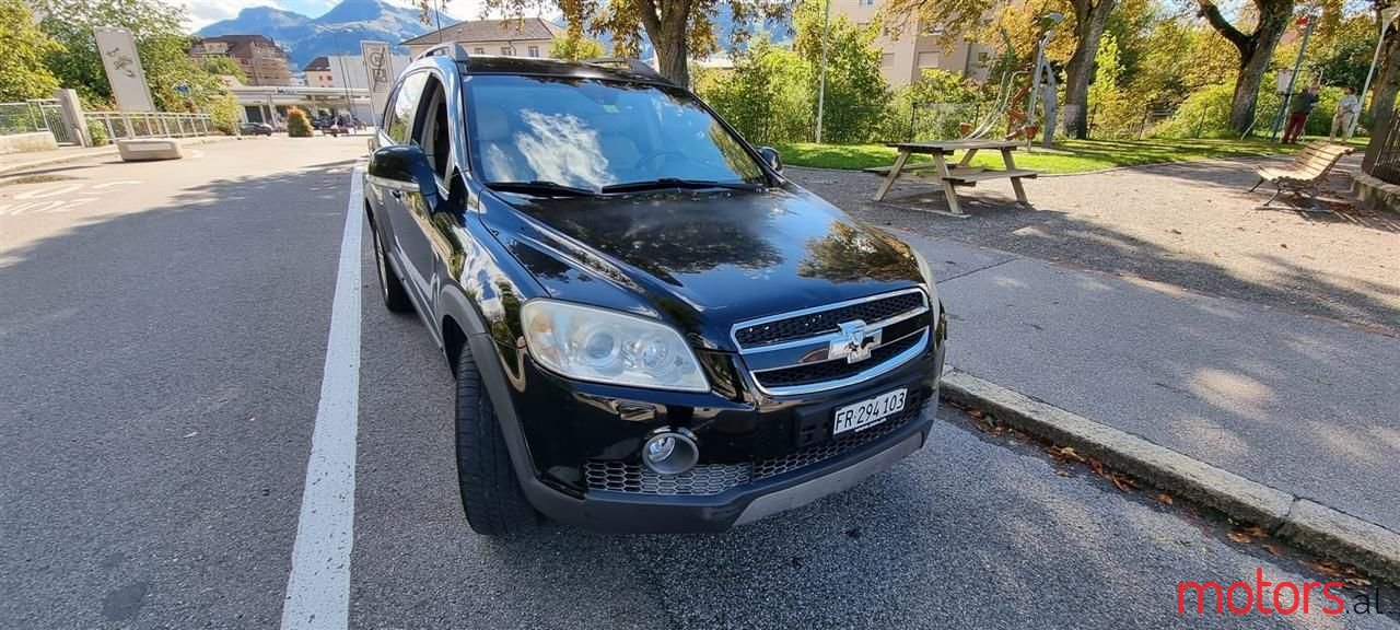 2008' Chevrolet Captiva photo #2