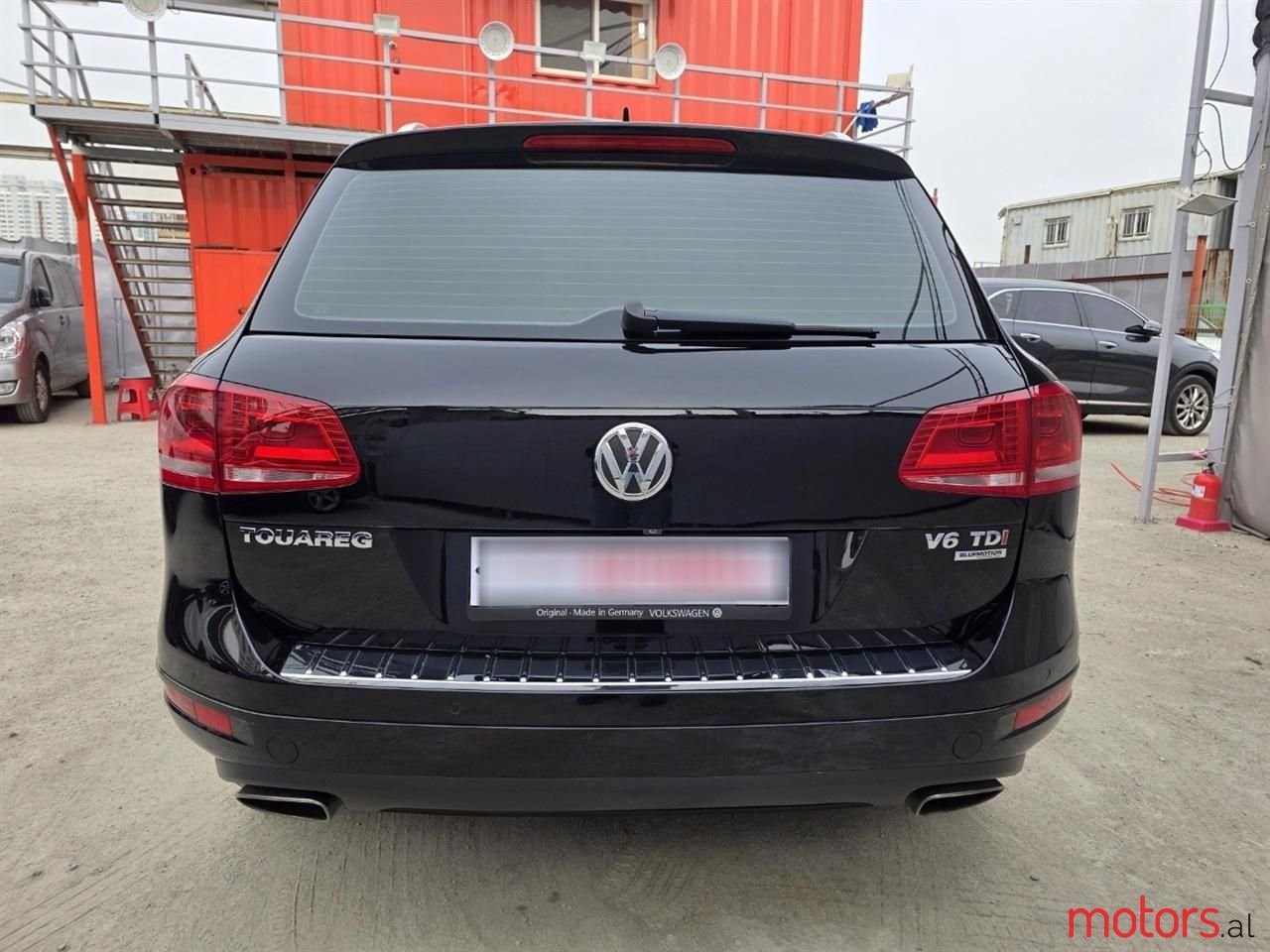 2014' Volkswagen Touareg photo #5