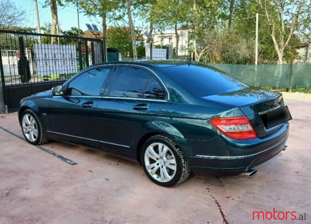 2009' Mercedes-Benz C 300 photo #3