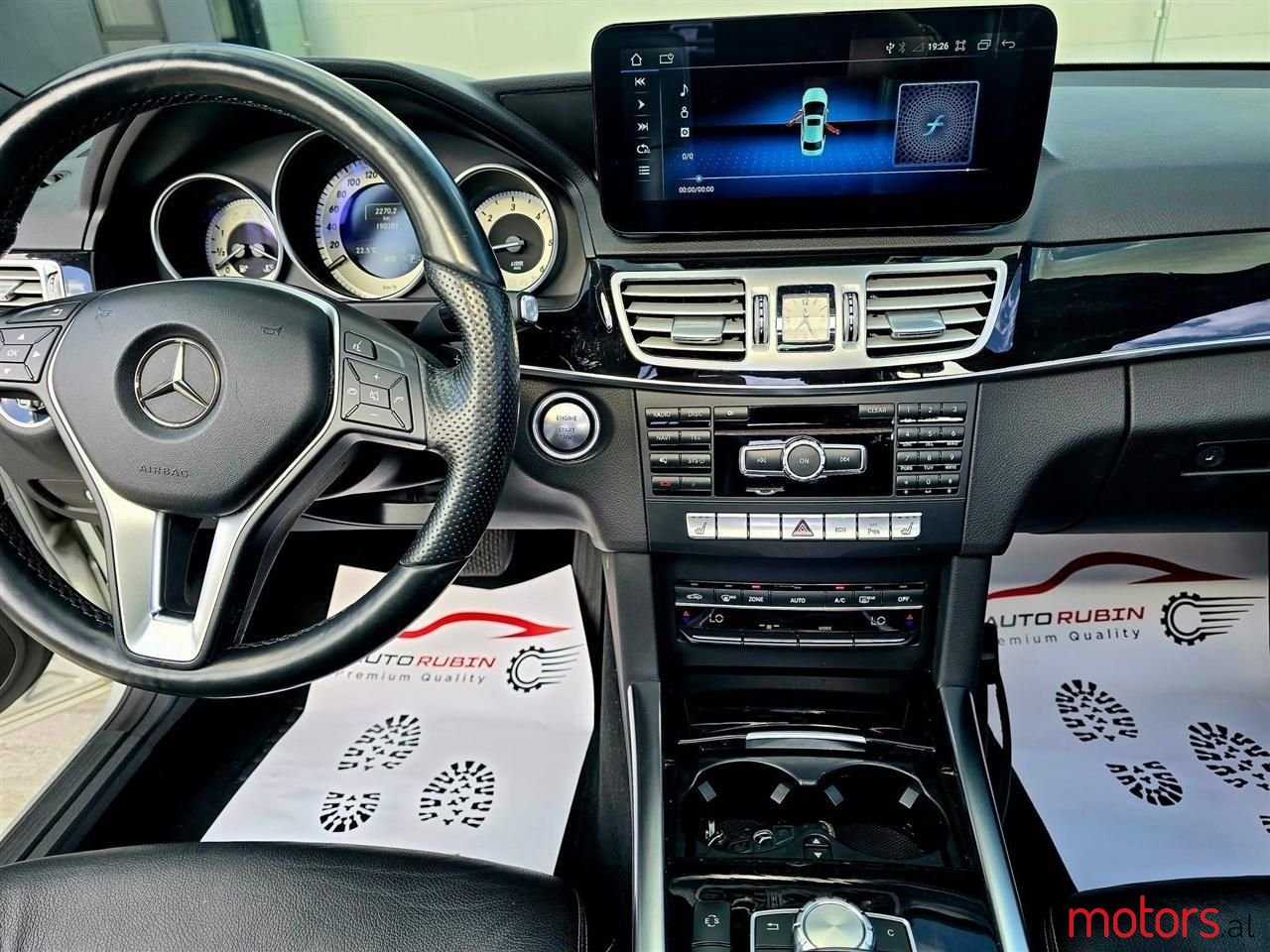 2015' Mercedes-Benz E 250 photo #4