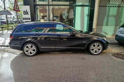 2011' Mercedes-Benz C 220