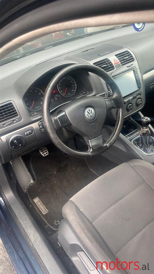 2006' Volkswagen Golf photo #4