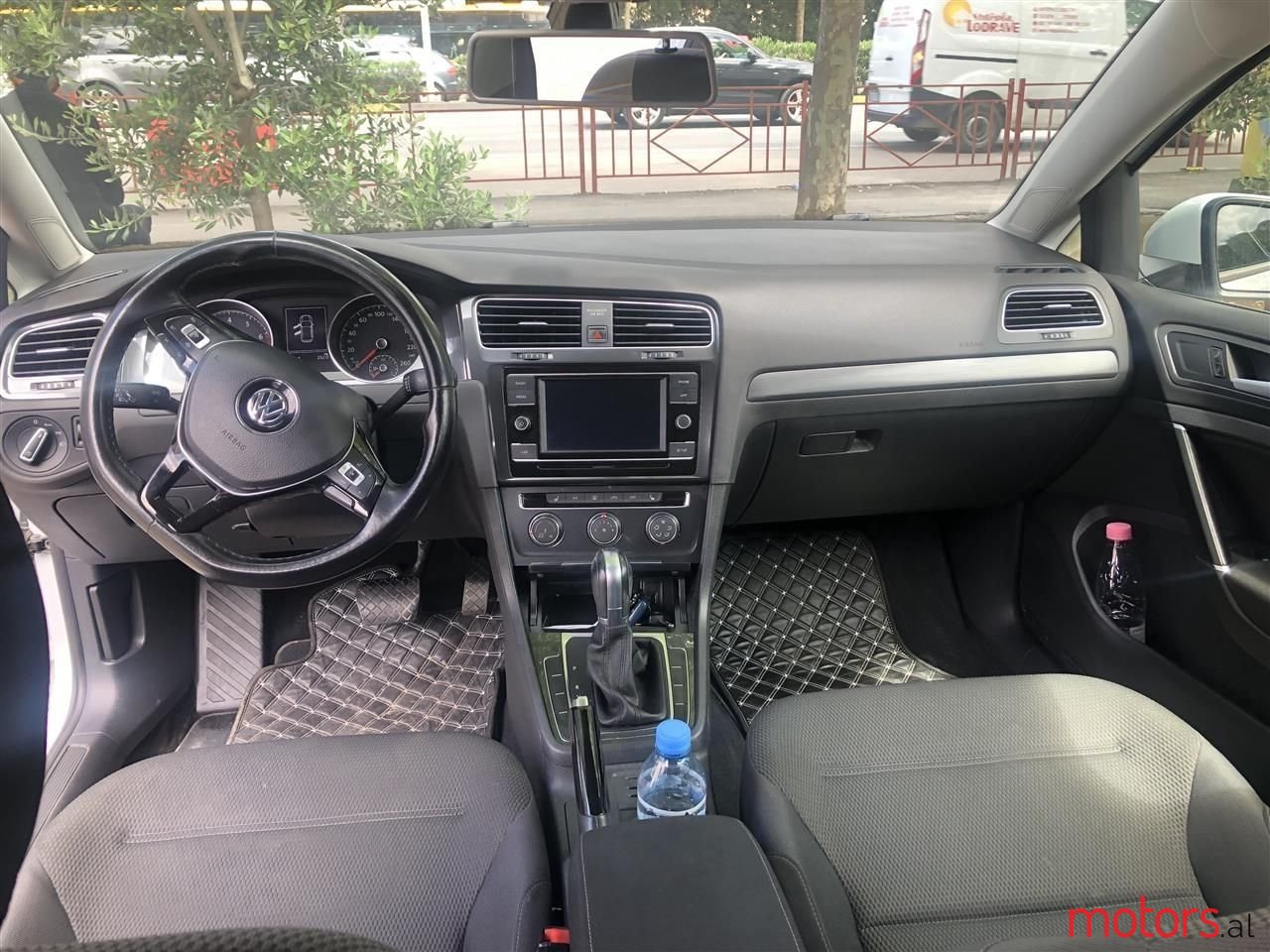 2018' Volkswagen Golf photo #4